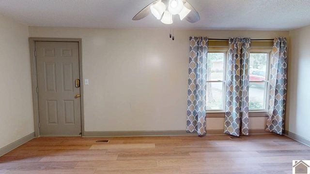 137 Nash Drive, Grand Rivers, KY 42045