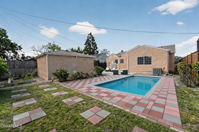 3722 Degnan Boulevard, Los Angeles, CA 90018
