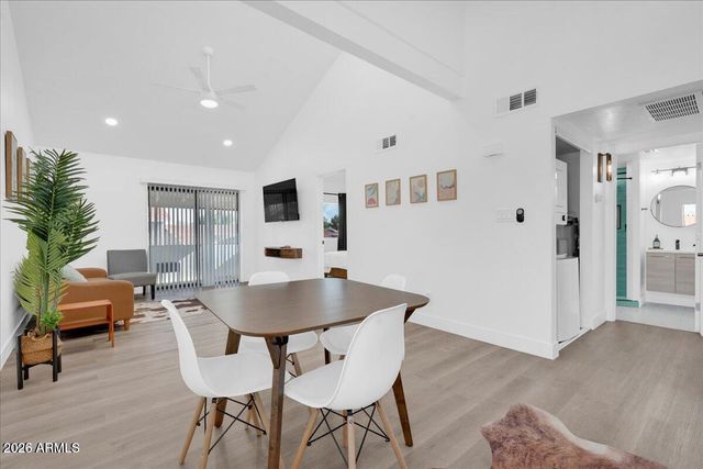 413 E LINDA Lane D, Gilbert, AZ 85234