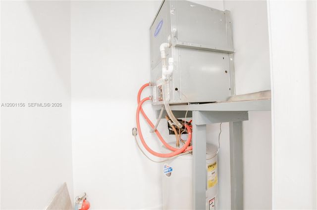 300 S Luna Ct 2, Hollywood, FL 33021