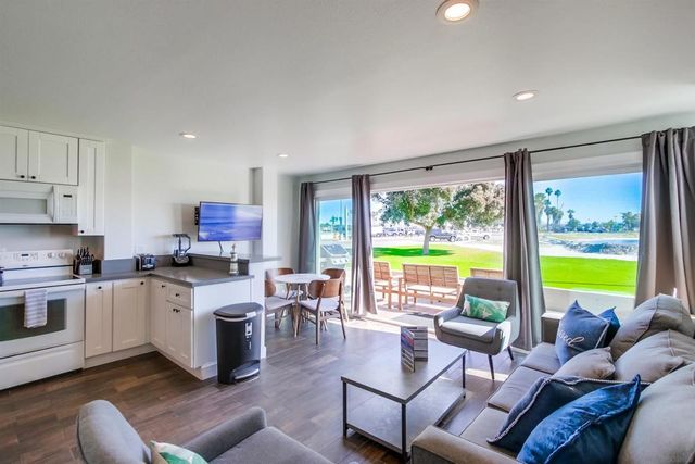 3686 Bayside Walk, San Diego, CA 92109