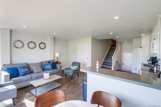 3686 Bayside Walk, San Diego, CA 92109