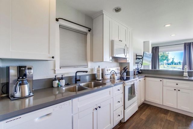 3686 Bayside Walk, San Diego, CA 92109