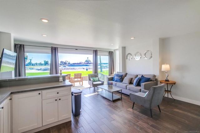 3686 Bayside Walk, San Diego, CA 92109