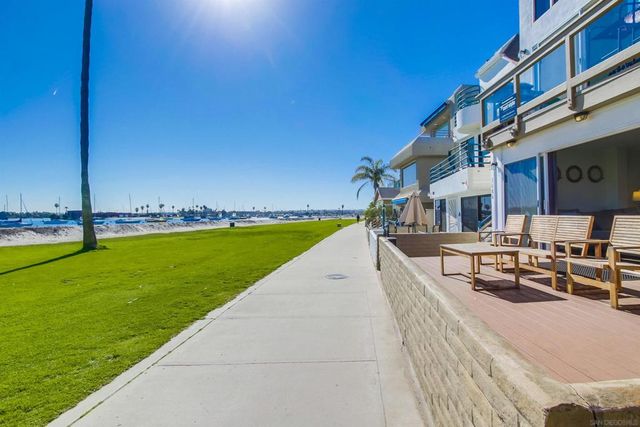 3686 Bayside Walk, San Diego, CA 92109