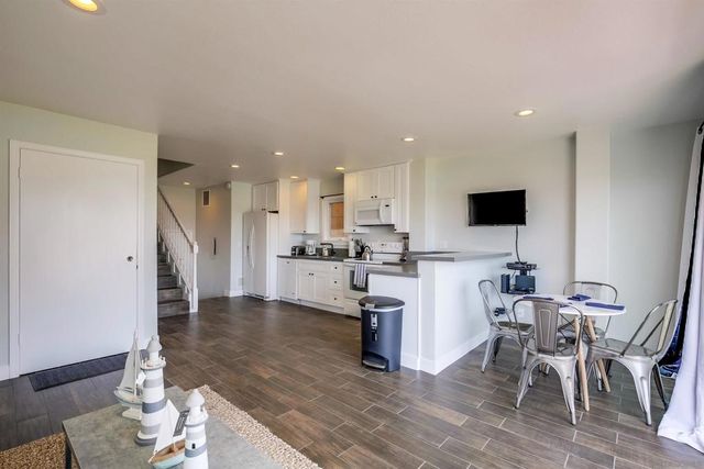 3686 Bayside Walk, San Diego, CA 92109