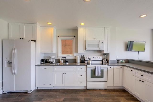 3686 Bayside Walk, San Diego, CA 92109