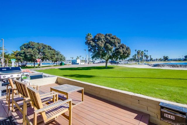 3686 Bayside Walk, San Diego, CA 92109