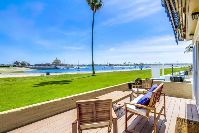 3686 Bayside Walk, San Diego, CA 92109