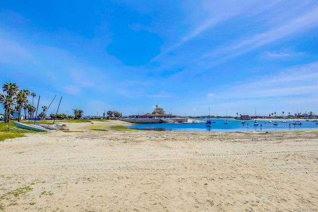 3686 Bayside Walk, San Diego, CA 92109