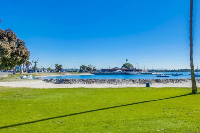 3686 Bayside Walk, San Diego, CA 92109