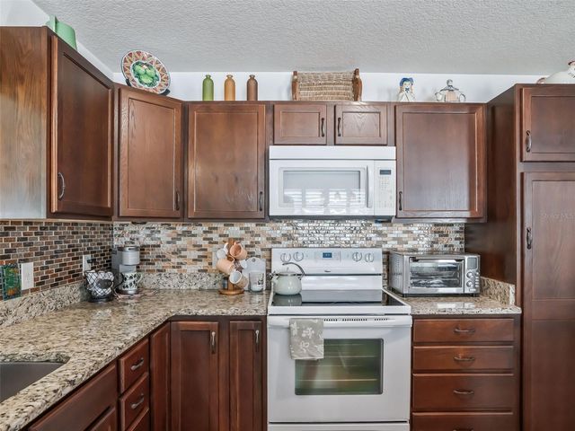 2409 HOOK HOLLOW TERRACE, The Villages, FL 32162