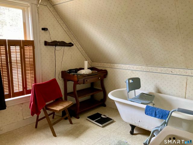 5 Oak Street, Stafford, CT 06076