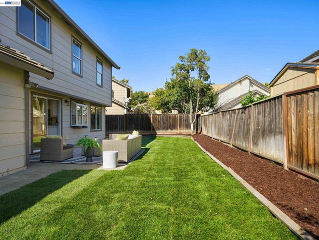 312 Rivercreek Dr, Fremont, CA 94536