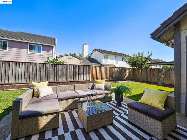 312 Rivercreek Dr, Fremont, CA 94536
