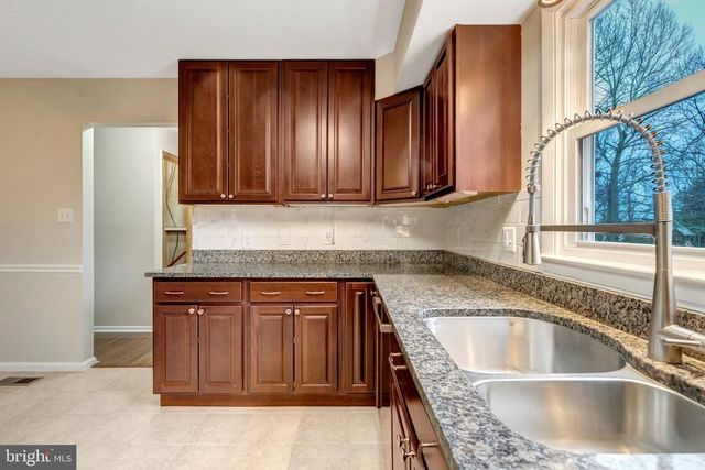 6521 LANCASTER DR, Warrenton, VA 20187