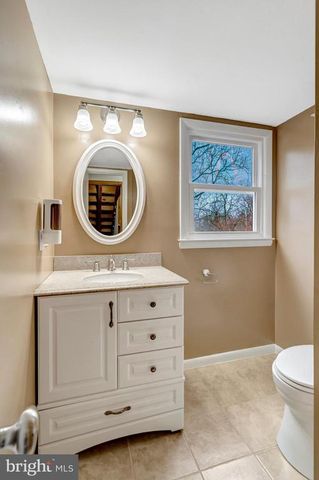 6521 LANCASTER DR, Warrenton, VA 20187