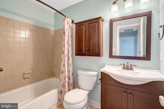 6521 LANCASTER DR, Warrenton, VA 20187