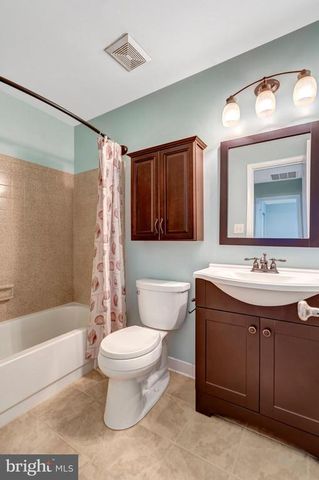 6521 LANCASTER DR, Warrenton, VA 20187