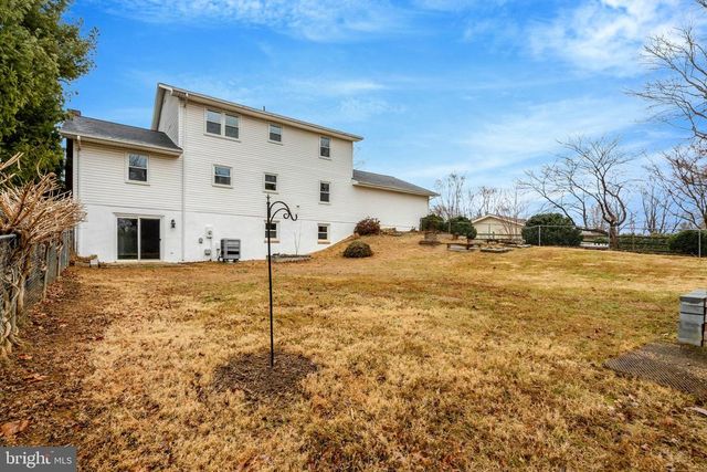 6521 LANCASTER DR, Warrenton, VA 20187