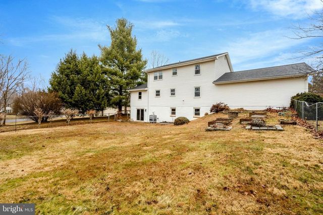 6521 LANCASTER DR, Warrenton, VA 20187