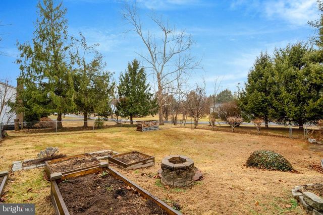 6521 LANCASTER DR, Warrenton, VA 20187