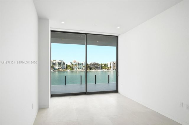 5 Grove Isle S301, Coconut Grove, FL 33133