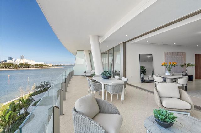 5 Grove Isle S301, Coconut Grove, FL 33133