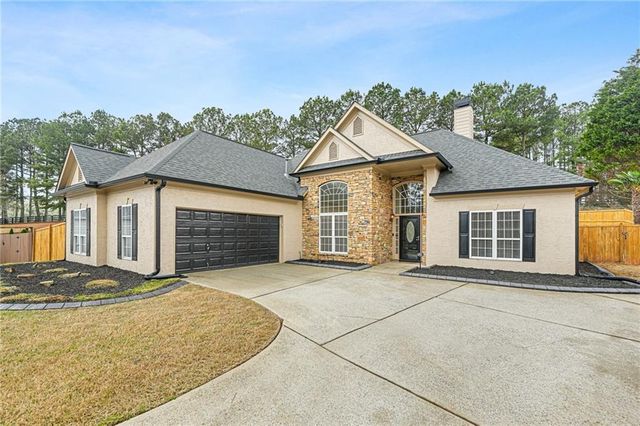 1564 Ember Oaks Circle, Powder Springs, GA 30127