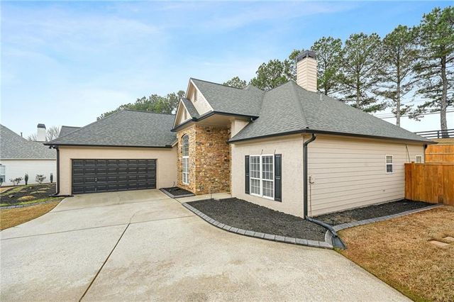 1564 Ember Oaks Circle, Powder Springs, GA 30127