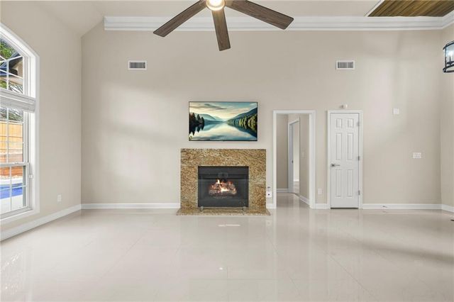 1564 Ember Oaks Circle, Powder Springs, GA 30127