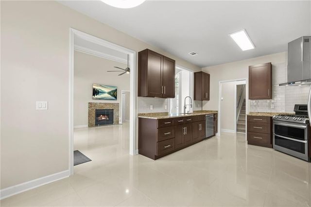 1564 Ember Oaks Circle, Powder Springs, GA 30127