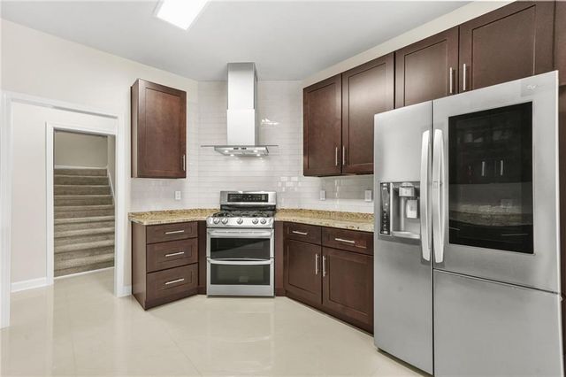 1564 Ember Oaks Circle, Powder Springs, GA 30127