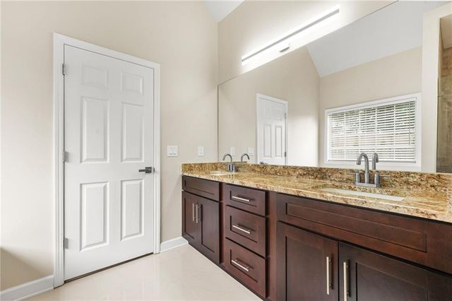 1564 Ember Oaks Circle, Powder Springs, GA 30127