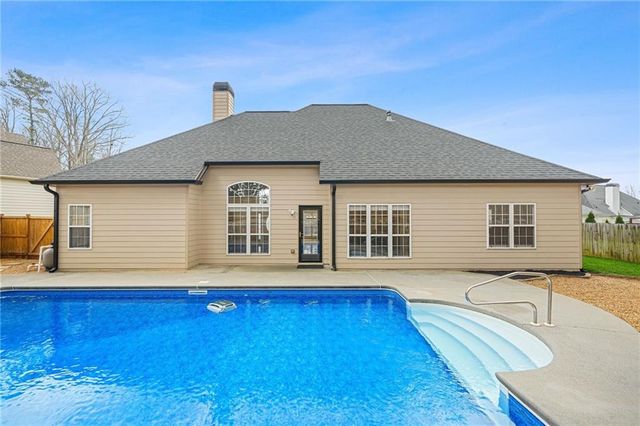 1564 Ember Oaks Circle, Powder Springs, GA 30127