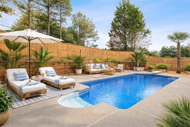 1564 Ember Oaks Circle, Powder Springs, GA 30127