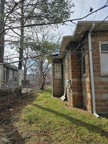 5210 Howard Avenue, Hammond, IN 46320