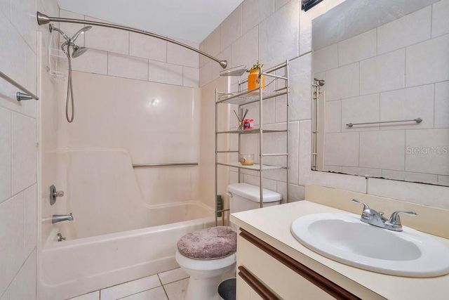 404 COUNTRY LANE NE 404, Winter Haven, FL 33881