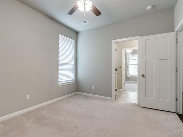 2424 Crystal Creek Drive, Yukon, OK 73099