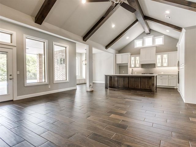 2424 Crystal Creek Drive, Yukon, OK 73099
