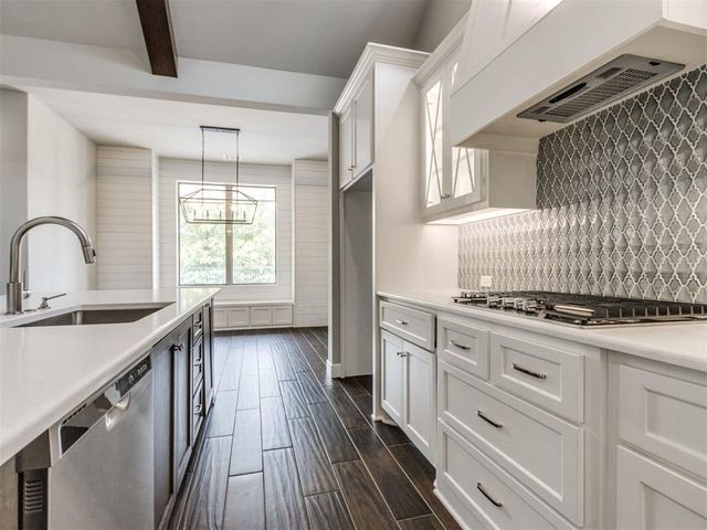 2424 Crystal Creek Drive, Yukon, OK 73099