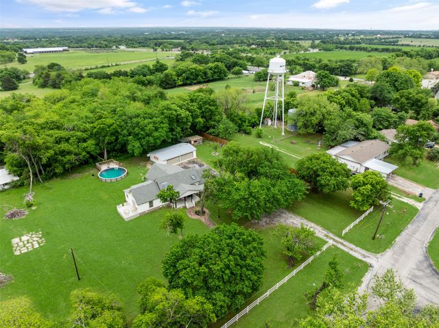 313 Chicken Street, Weston, TX 75009