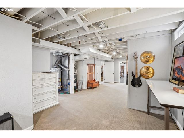 7252 Sw NEVADA Ter, Portland, OR 97219