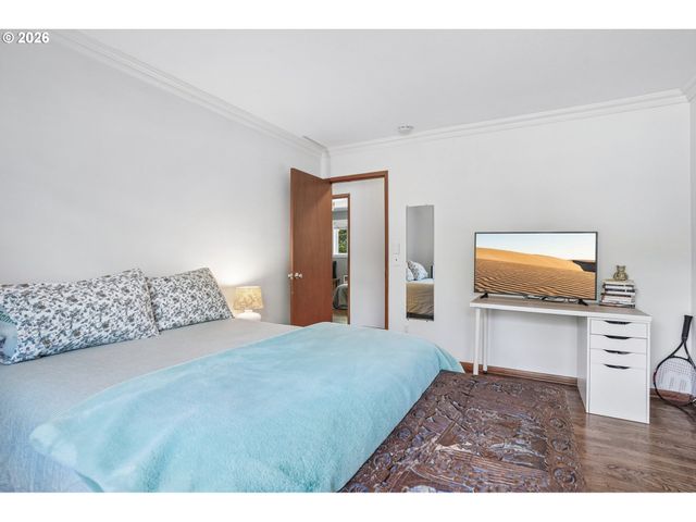 7252 Sw NEVADA Ter, Portland, OR 97219