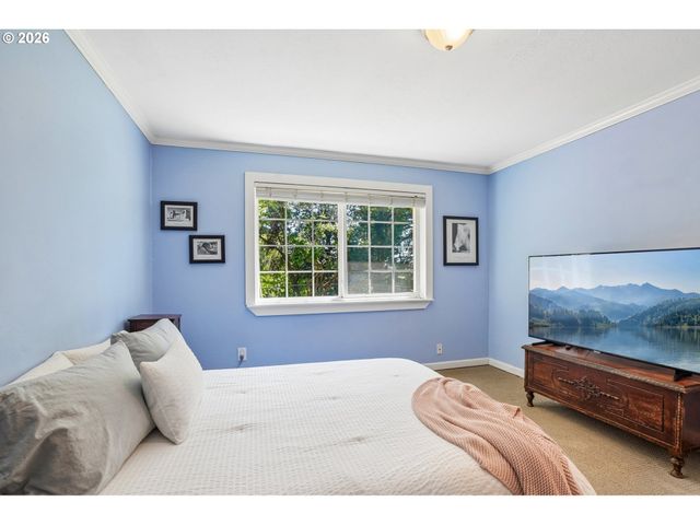 7252 Sw NEVADA Ter, Portland, OR 97219