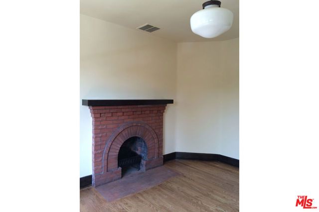 1017 W 24th Street, Los Angeles, CA 90007