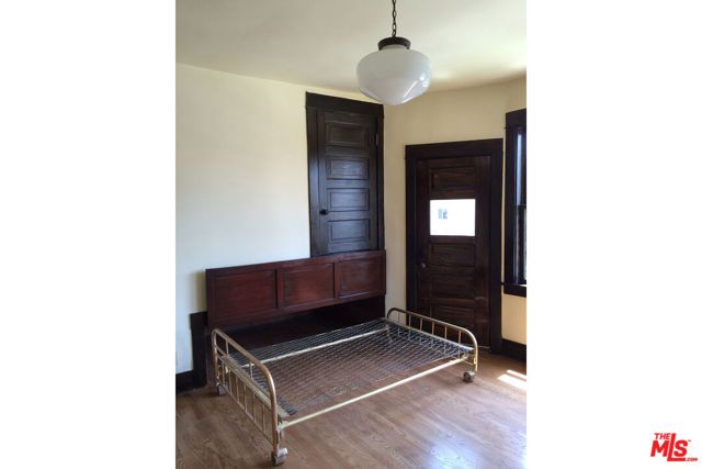 1017 W 24th Street, Los Angeles, CA 90007