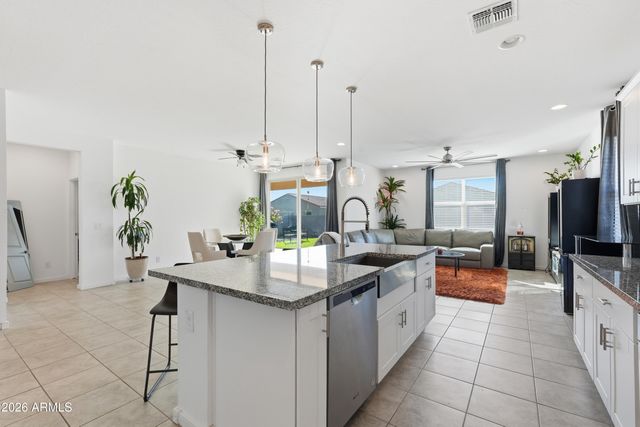 4373 E Gallop Trail Trail, San Tan Valley, AZ 85140