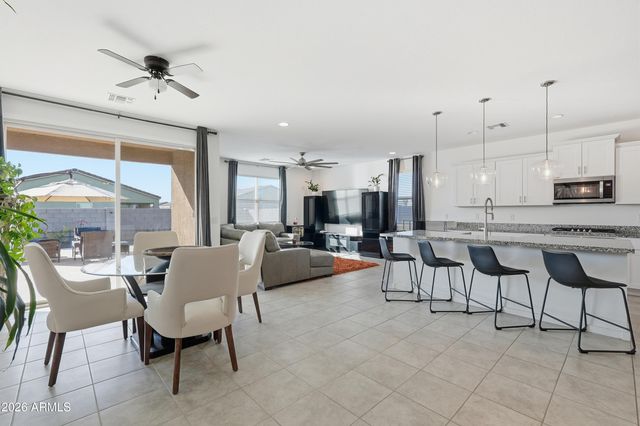 4373 E Gallop Trail Trail, San Tan Valley, AZ 85140