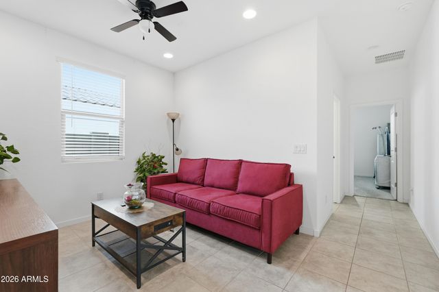 4373 E Gallop Trail Trail, San Tan Valley, AZ 85140